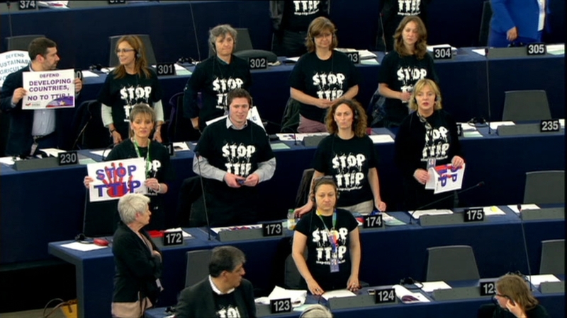 MEPs voted to suspend a debate on TTIP this morning by a margin of just two votes