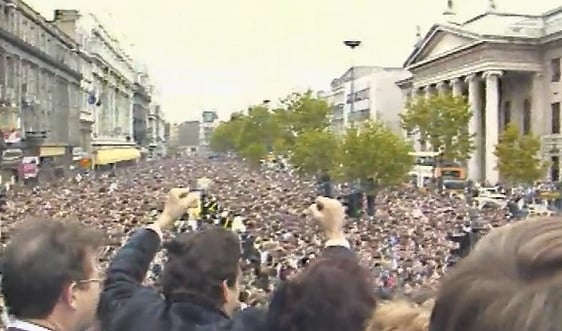 100,000 Welcomes for Barry McGuigan in Dublin