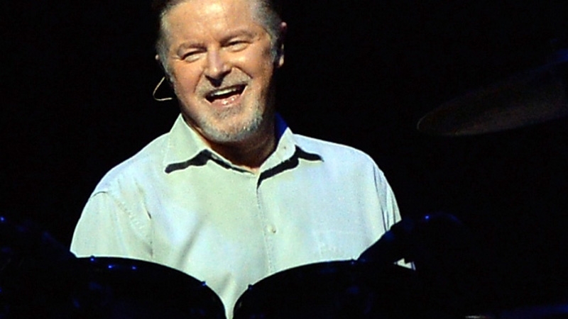Don Henley doesn't want to see his gig on social media thanks