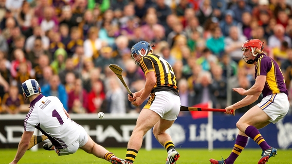 Ger Aylward bagged a hat-trick as the Cats swept Wexford aside at Noelan Park