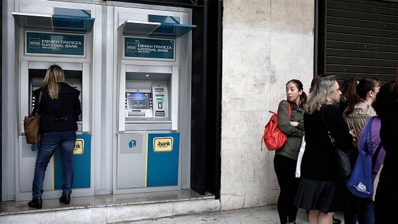Greeks withdrew more than €4bn from the banking system last week
