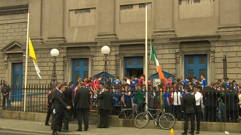 Sochraid Niccolai Schuster i Ráth Garbh