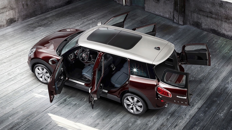 Accessibility and everyday usability are enhanced, thanks to four full-sized side-doors
