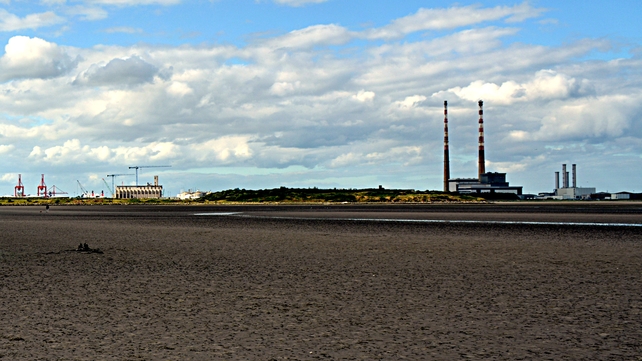A view of the Poolbeg chimneys from Sandymount Strand, Co Dublin (Pic: Kursad Koc)