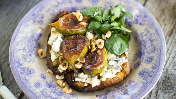 Sourdough Tartine with Blue Cheese and Roasted Hon
