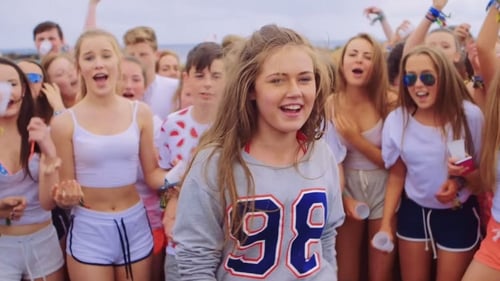 The pupils of Coláiste Lurgan have smashed it with their cover of Cheerleader
