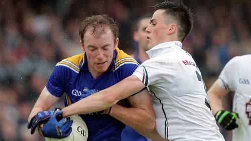 Longford's Barry O'Farrell with Mick O'Grady of Kildare
