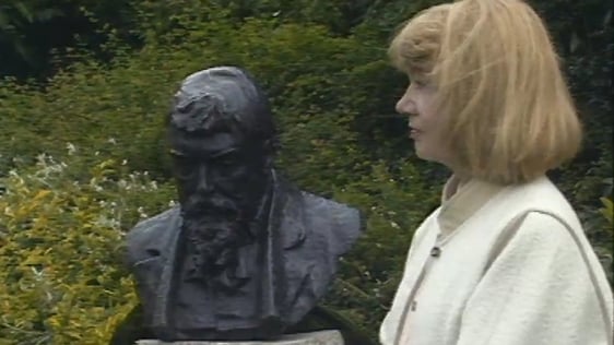 George Russell Bust (1985)