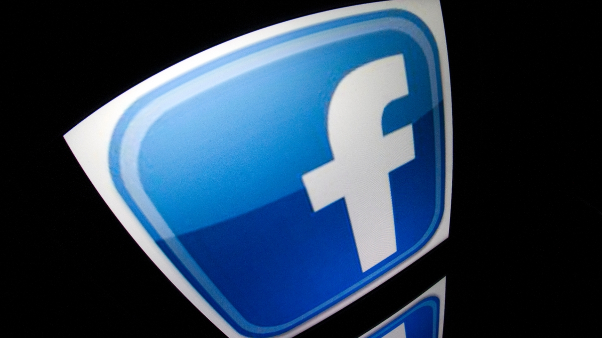 Thumbs down? Facebook to introduce dislike button