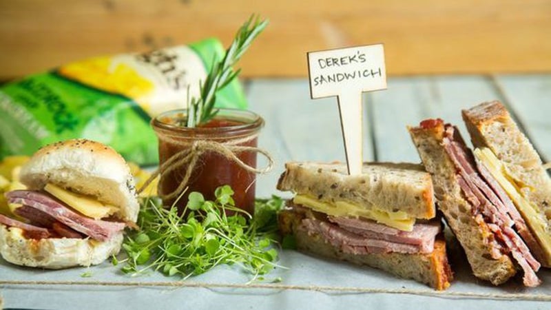 Spiced Apple and Tomato Chutney