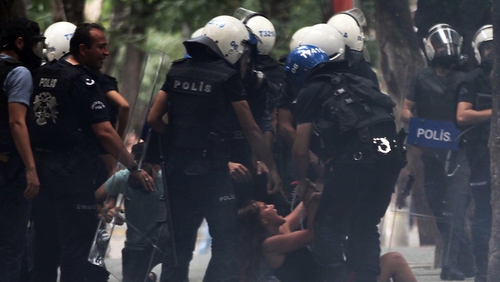 Hundreds of people turned out in Ankara to condemn Monday's suicide bombing in Syria blamed on IS militants