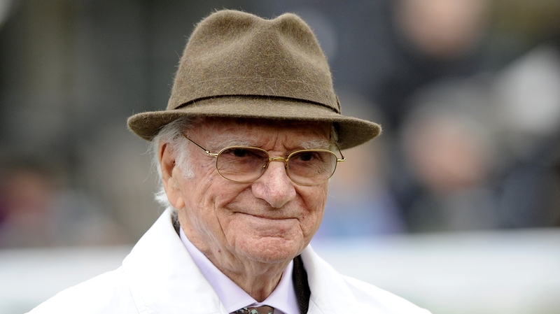 Peter O'Sullevan commentated on 50 Grand Nationals for the BBC