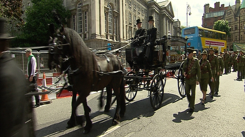 A full-scale re-enactment of O'Donovan Rossa's funeral was staged by Sinn Féin