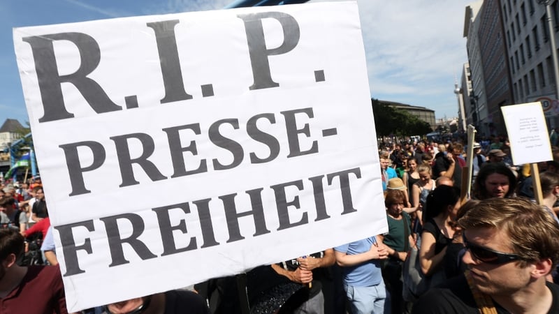 The news of the investigation set off a storm of protest and vows of solidarity from journalists, bloggers and politicians