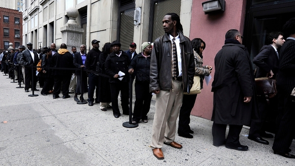 US jobless claims remain under 300,000 for the 56th week in a row, new figures show