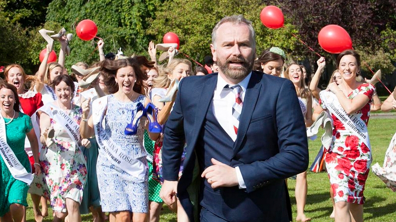 Exit stage left pursued by Roses: Dáithí and friends