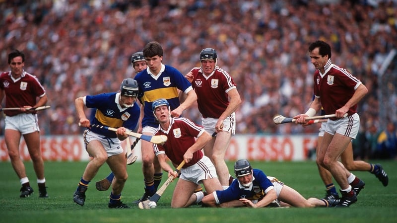 Action from the 1988 All-Ireland decider involving Galway and Tipp