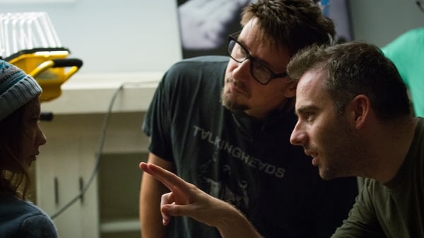 Foy (r) with Sinister 2 writer-producer Scott Derrickson