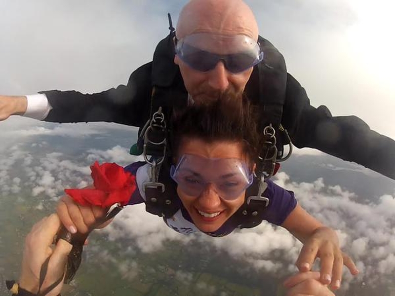Rose of Tralee, Maria Walsh performs her tandem skydive