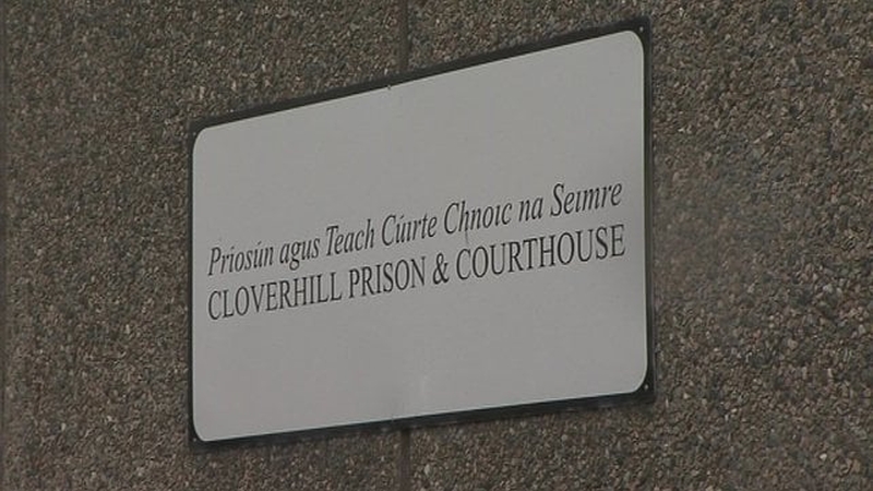 An bheirt atá cúisithe le tabhairt os comhair Chúirt Dúiche Chnoc na Seimre