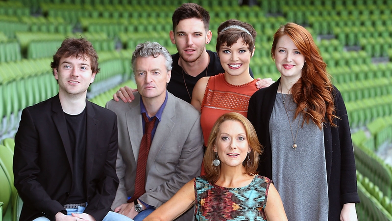 Anthony Brophy (second left) and Cathy Belton (centre) with Red Rock cast at the TV3 Autumn launch