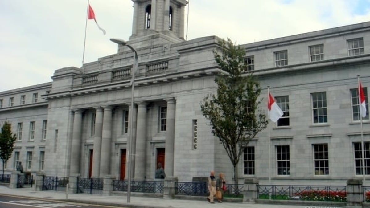 An Teachta Dála, Donnchadh Ó Laoghaire.