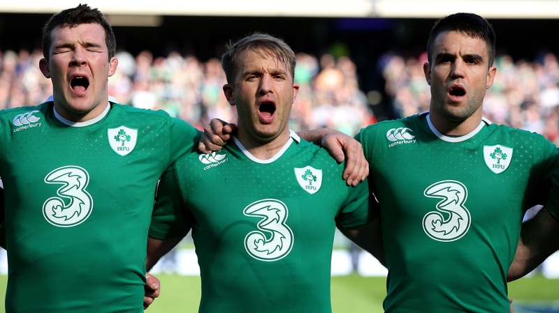 Luke Fitzgerald (C) will be more than able to step in for Robbie Henshaw, according to Conor Murray (R)