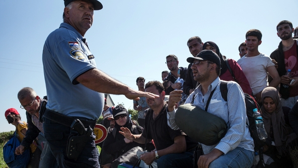 Number of migrants on Greece's islands and mainland dropped by 79% in 2016