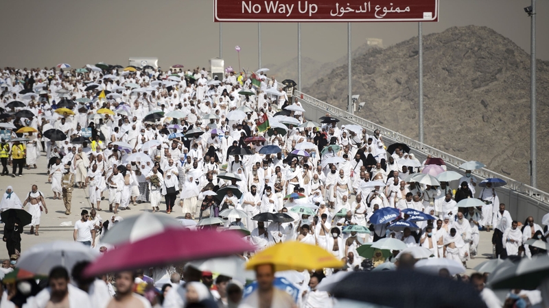 Muslim pilgrims arrive to throw pebbles at pillars during the 'Jamarat' ritual near the holy city of Mecca