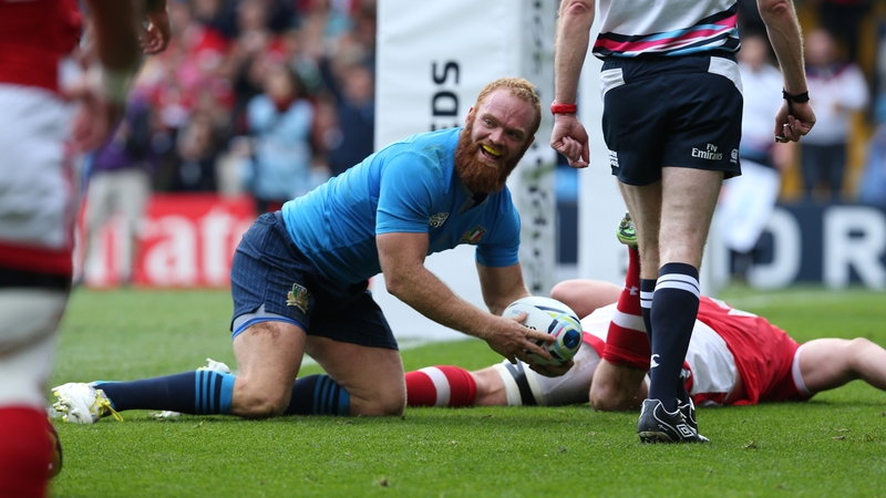 Gonzalo Garica got the crucial try as Italy defeated Canada at Elland Road