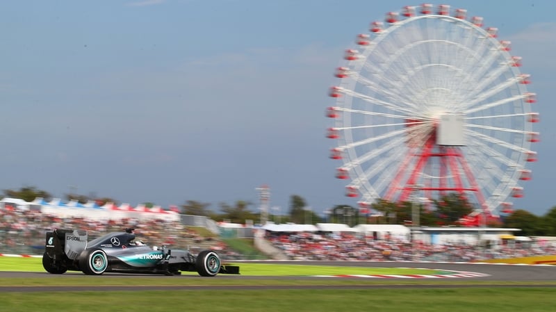 Lewis Hamilton on his way to winning the Grand Prix of Japan