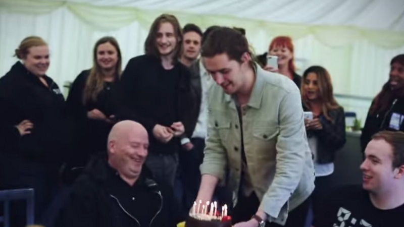 Hozier's new video sees him hanging out in Slane and Longitude Festival