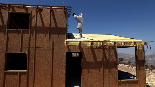 Building of 560 new Jewish homes set to go ahead in West Bank