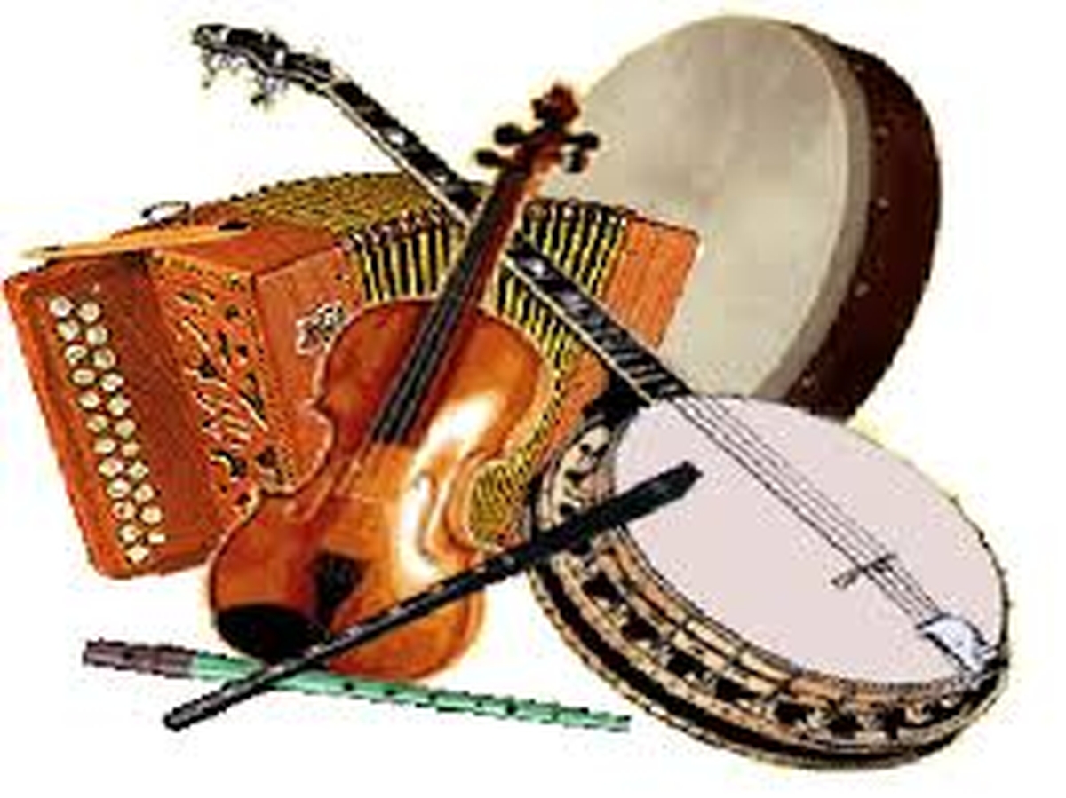 Toner Quinn, Bróna Ní Cheallacháin, Méala Ní Choisdealbha, Fionnuala Gronnell, Laoise Breathnach & Iarla Ó Finneadha.