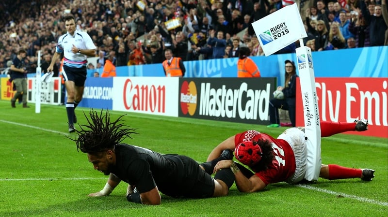 Ma'a Nonu crosses the line for New Zealand