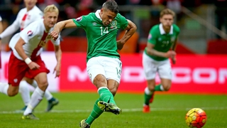 Jon Walters equalises from the penalty spot