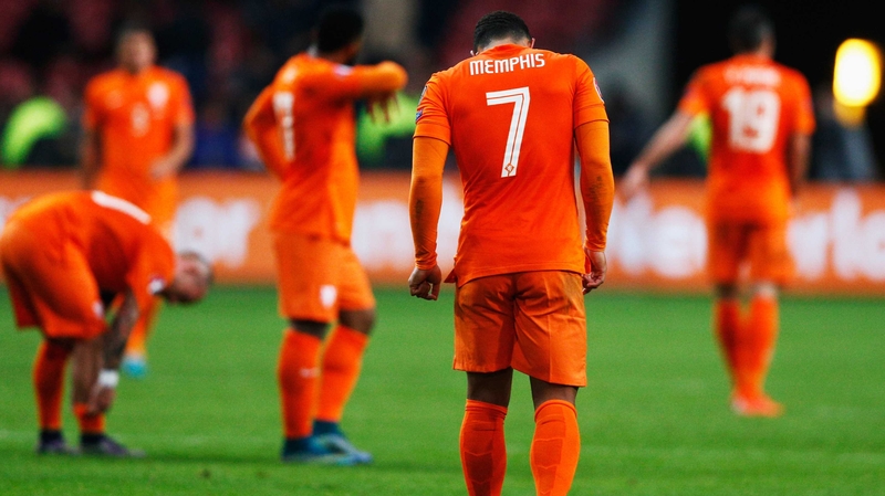 Mephis Depay cuts a disconsolate figure after Holland's defeat to the Czech Republic