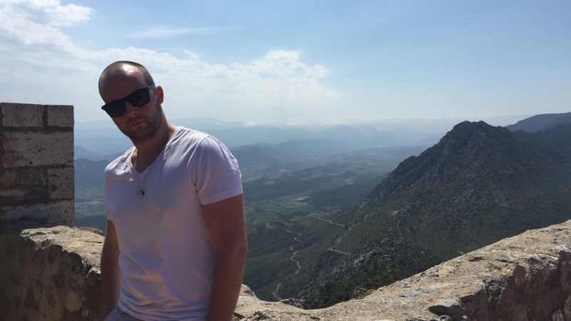 Tadhg Peavoy at Quéribus citadel