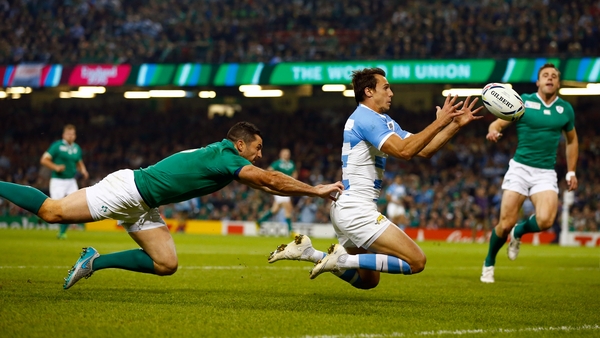 Rob Kearney fails to stop Juan Imhoff scoring Argentina's second try