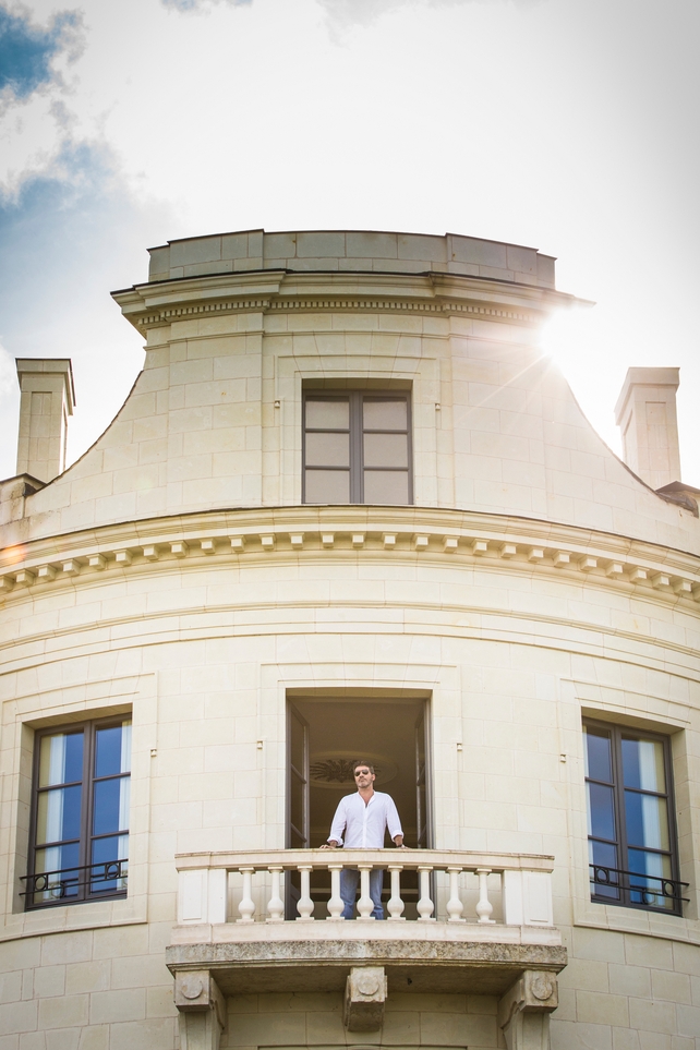 Simon Cowell in palatial surrounding in the South of France