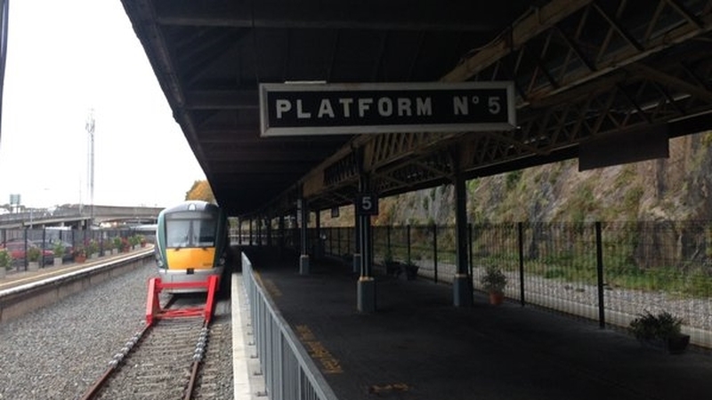 Ianród Éireann say pay rises worth 7.9% to train drivers are on offer