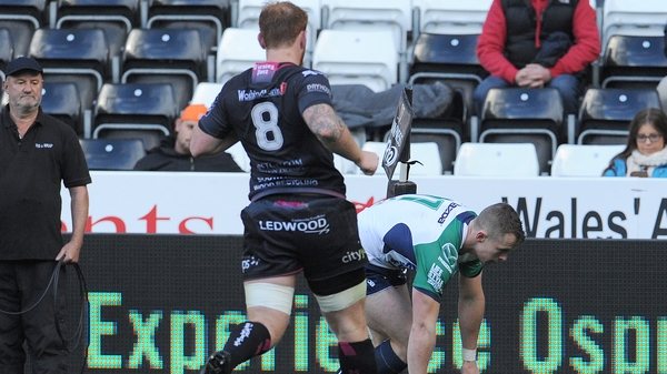 Connacht's Matt Healy scores his side's opening try