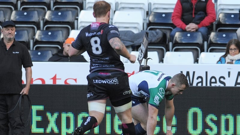 Connacht's Matt Healy scores his side's opening try