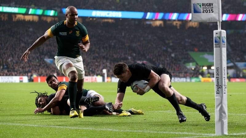 Beauden Barrett scores New Zealand's second try