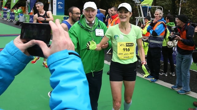 Sonia O'Sullivan is all smiles at the finish line