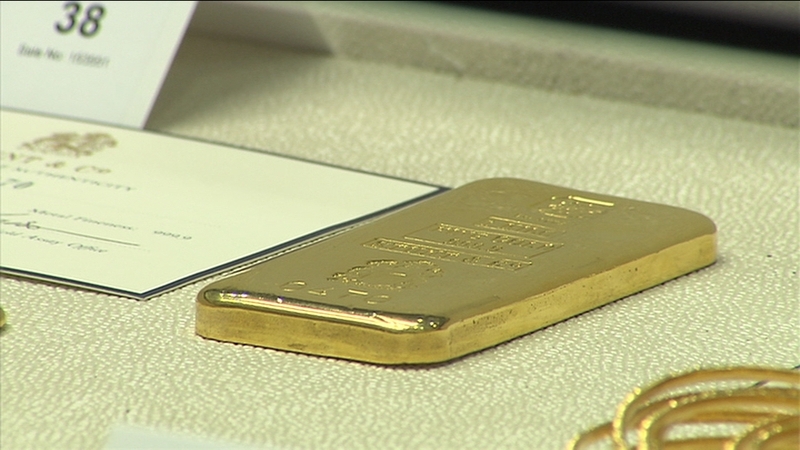 Mainly gold bars were sold during an online auction this morning