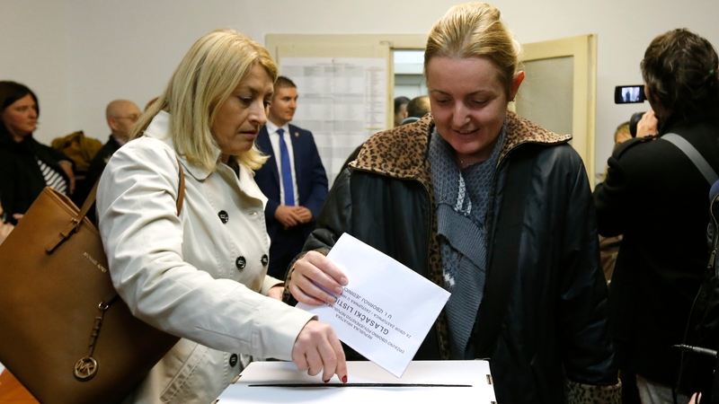 Preliminary results were given after counting 14% of votes