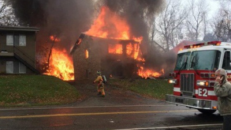 The plane was on approach to the airport in the Ohio city when it crashed