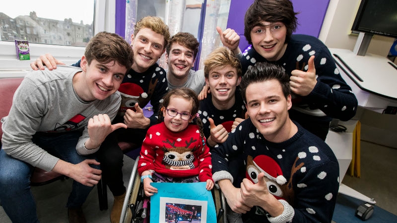 Boyband Hometown made a very special visit to Temple Street Children’s Hospital where they met their youngest superfan, five-year-old Sophia Mulvany from Marino in Dublin