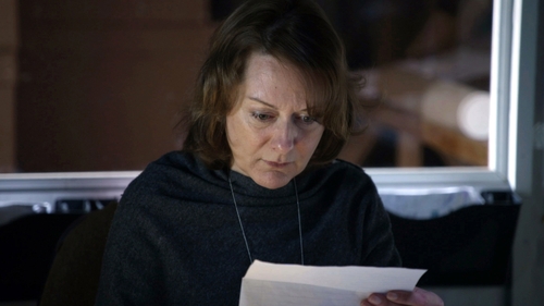 Patricia finds the goodbye note...